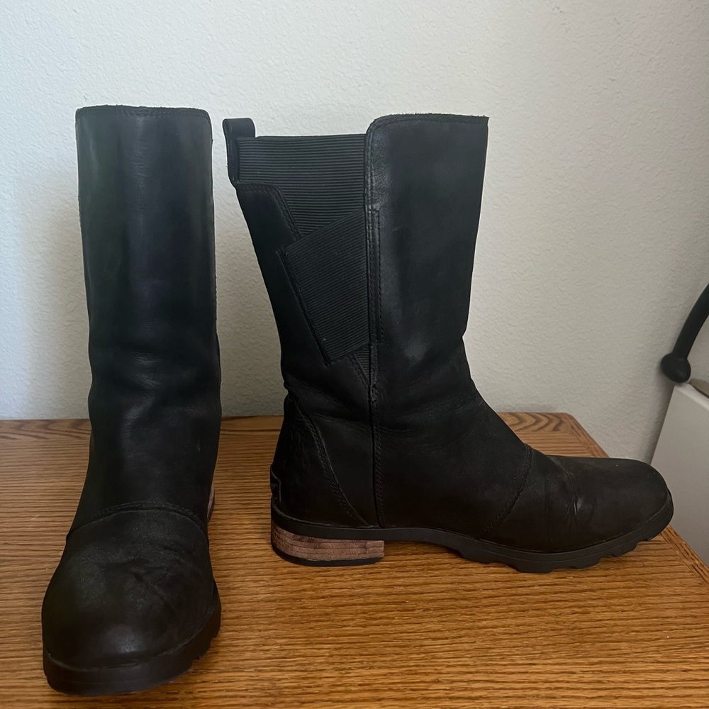 SOREL mid Chelsea Boots